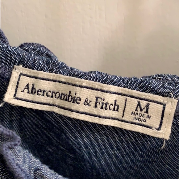 NWOT - Abercrombie & Fitch Cold Shoulder Top - Picture 4 of 4